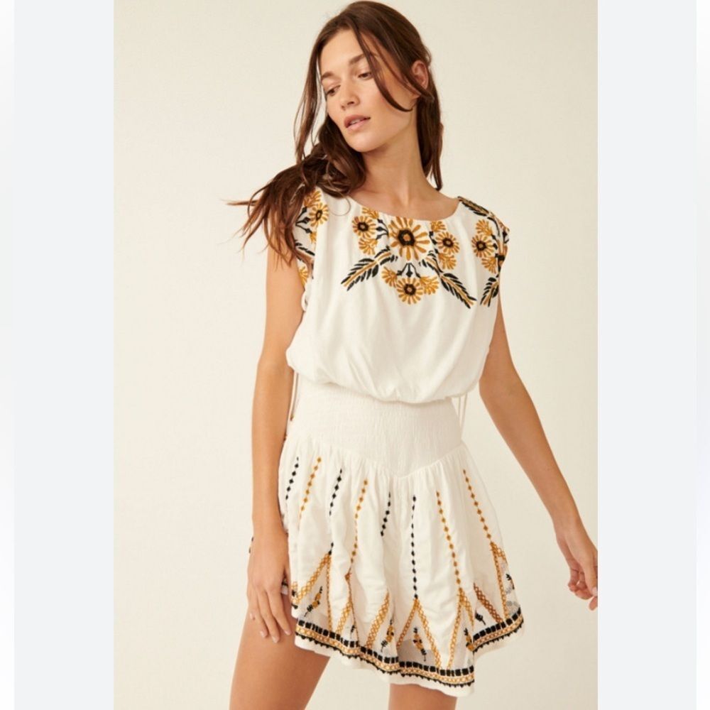Catalina Embroidered Romper Free People Retail: $198 Color: Ivory Size Medium